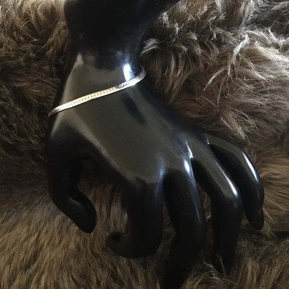 Vintage Italy 925 SS flat herringbone bracelet - Picture 3 of 7